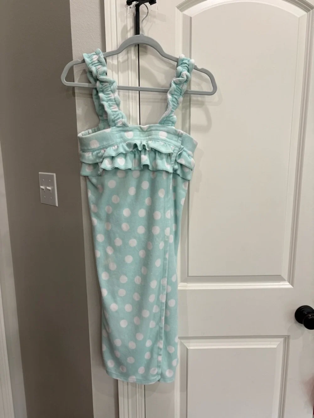 Jasmine & Ginger mint green polka dot wrap towel in small/medium GUC